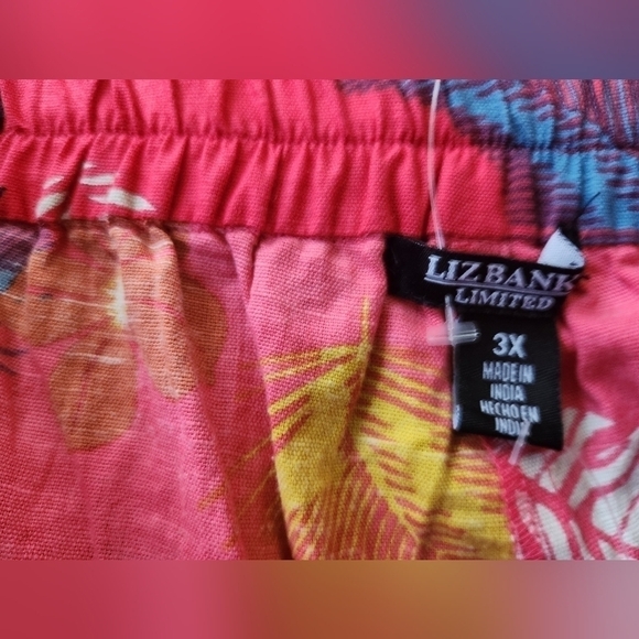 NWT Liz Banks Limited Red w/Floral Cotton 5" Inch Inseam Paperback Shorts sz 3X - Picture 11 of 11